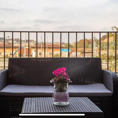 Stylish Close By Trastevere And Life Apartment