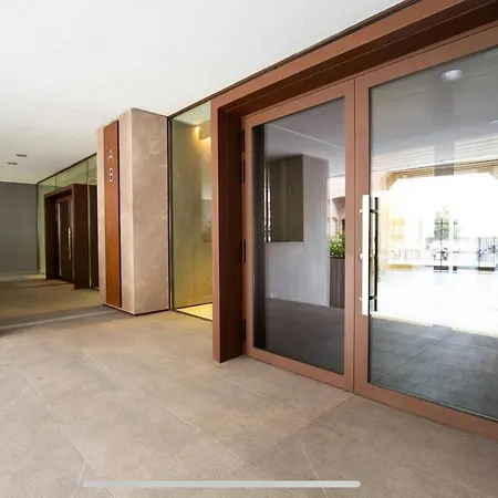 Stylish Close By Trastevere And Life Apartment Rome